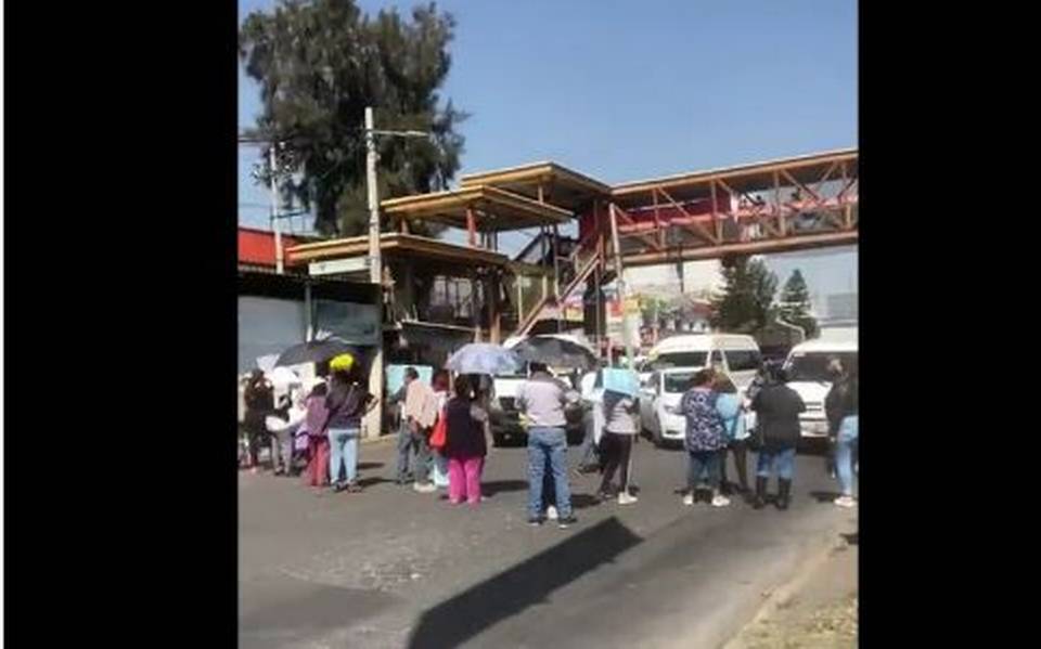 Suman 4 horas de bloqueo en Avenida Central a la altura del Metro Olímpica  - La Prensa | Noticias policiacas, locales, nacionales