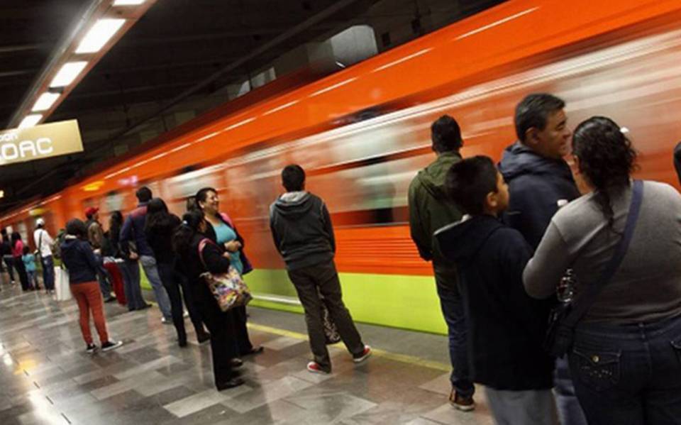 Mujeres acosadas en el Metro son expuestas en páginas porno y grupos en FB  - La Prensa | Noticias policiacas, locales, nacionales
