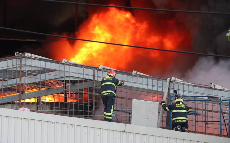 Incendio consume bodega de calzado, en la zona de Tepito - La Prensa |  Noticias policiacas, locales, nacionales