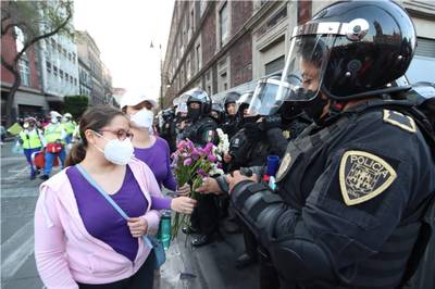 Mujeres policía marchan junto a feministas y se unen a las exigencias - La  Prensa | Noticias policiacas, locales, nacionales
